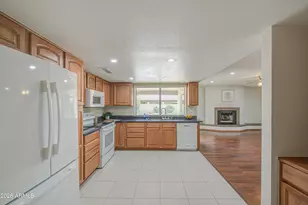 5115 W Mercer Ln, Glendale, AZ 85304 - Photo 16