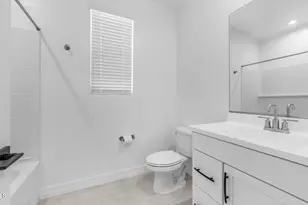13359 W Eagle Feather Rd, Peoria, AZ 85383 - Photo 6
