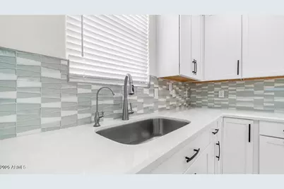 13359 W Eagle Feather Road, Peoria, AZ 85383 - Photo 10