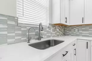 13359 W Eagle Feather Rd, Peoria, AZ 85383 - Photo 10