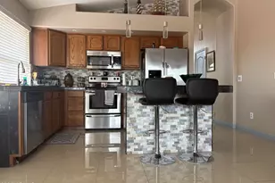 42266 W Sparks Dr, Maricopa, AZ 85138 - Photo 2