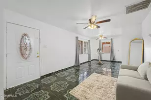 6236 S Montezuma St, Phoenix, AZ 85041 - Photo 4