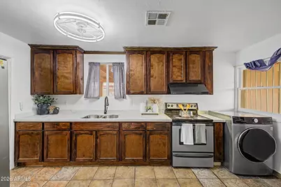 6236 S Montezuma Street, Phoenix, AZ 85041 - Photo 8