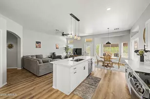 11655 W Hedgehog Ct, Surprise, AZ 85378 - Photo 12