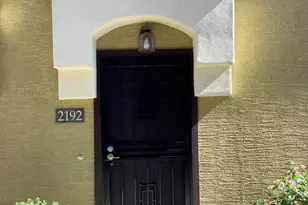 2725 E Mine Creek Rd, Phoenix, AZ 85024 - Photo 2