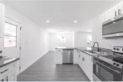 2928 W Puget Avenue, Phoenix, AZ 85051 - Photo 10