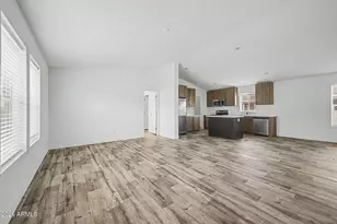 7106 N 68th Dr, Glendale, AZ 85303 - Photo 6