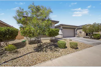 18192 W Hope Drive, Goodyear, AZ 85338 - Photo 2