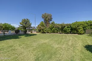 1725 N Lindsay Rd, Mesa, AZ 85213 - Photo 18
