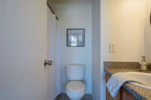 11640 N 51st Ave, Glendale, AZ 85304 - Photo 18