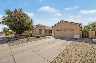 13643 W Montebello Ave, Litchfield Park, AZ 85340 - Photo 2