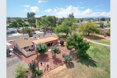 11444 N 109th Avenue, Sun City, AZ 85351 - Photo 4