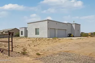 28308 N 225th Ave, Wittmann, AZ 85361 - Photo 2