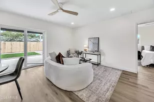 4246 N 10th Pl, Phoenix, AZ 85014 - Photo 12