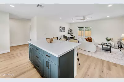 4246 N 10th Place, Phoenix, AZ 85014 - Photo 2