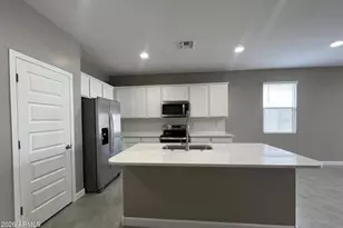 24068 W Whyman Ave, Buckeye, AZ 85326 - Photo 2