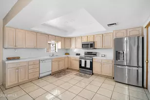3101 N 79th Ave, Phoenix, AZ 85033 - Photo 10