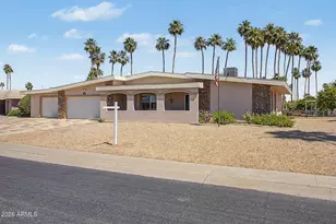 9952 W Willow Point, Sun City, AZ 85351 - Photo 2