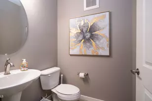 2511 W Queen Creek Rd, Chandler, AZ 85248 - Photo 12