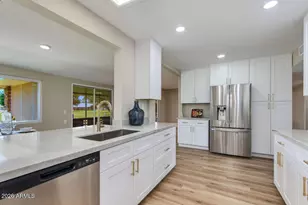 10303 W Bright Angel Cir, Sun City, AZ 85351 - Photo 14
