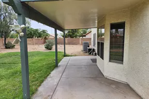 91 S Ash Dr, Chandler, AZ 85224 - Photo 2