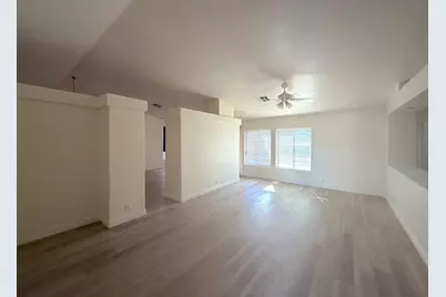 19858 N 33rd Place, Phoenix, AZ 85050 - Photo 14