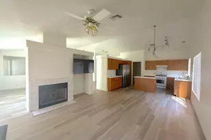 19858 N 33rd Pl, Phoenix, AZ 85050 - Photo 18