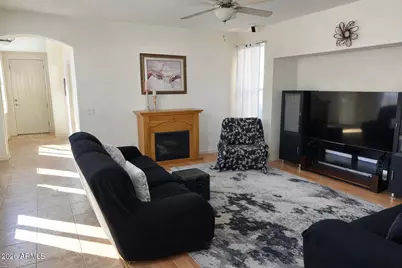 2056 E Stephens Place, Chandler, AZ 85225 - Photo 2