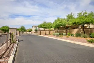 8407 N 61st Dr, Glendale, AZ 85302 - Photo 16