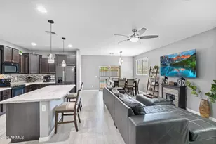 8407 N 61st Dr, Glendale, AZ 85302 - Photo 2