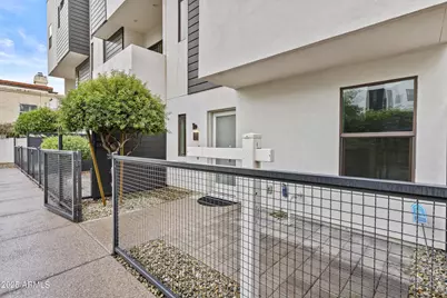 325 E Coronado Road #Unit 8, Phoenix, AZ 85004 - Photo 4