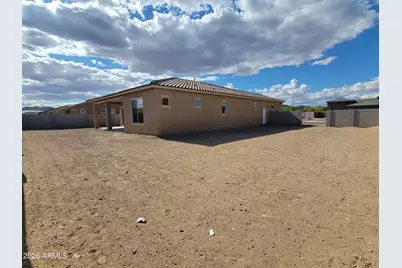 19925 W Mulberry Drive, Buckeye, AZ 85396 - Photo 4