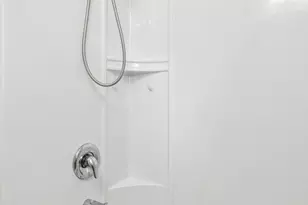 931 W MacKenzie Dr, Phoenix, AZ 85013 - Photo 18