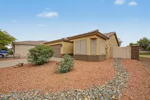 10809 W Cambridge Ave, Avondale, AZ 85392 - Photo 2