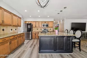 704 E Windsor Dr, Gilbert, AZ 85296 - Photo 14