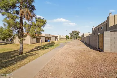 418 E Hidalgo Avenue, Phoenix, AZ 85040 - Photo 22