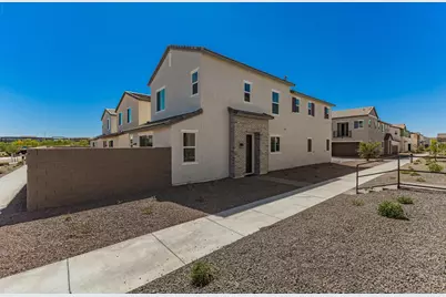 2434 W Maximo Way, Phoenix, AZ 85085 - Photo 2