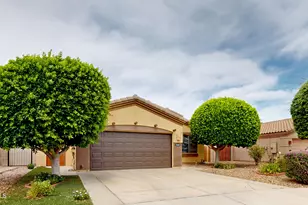 13558 W Young St, Surprise, AZ 85374 - Photo 2