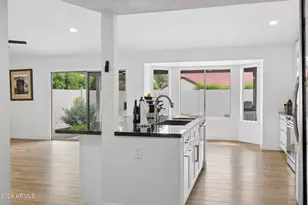 9003 E Windrose Dr, Scottsdale, AZ 85260 - Photo 10