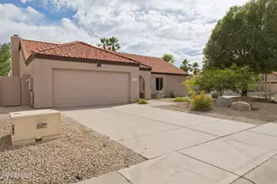 9003 E Windrose Dr, Scottsdale, AZ 85260 - Photo 2