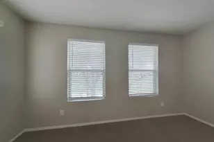 4376 E Selena Dr, Phoenix, AZ 85050 - Photo 8