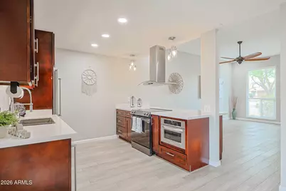 9908 W Royal Oak Road, Sun City, AZ 85351 - Photo 10