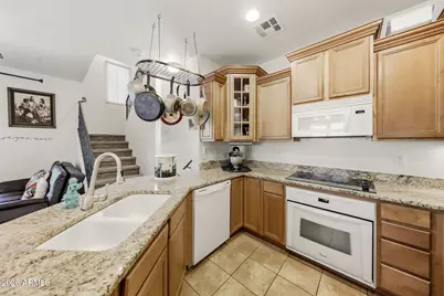 2107 E Huntington Drive, Phoenix, AZ 85040 - Photo 8