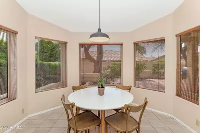 9013 W Kerry Lane, Peoria, AZ 85382 - Photo 10