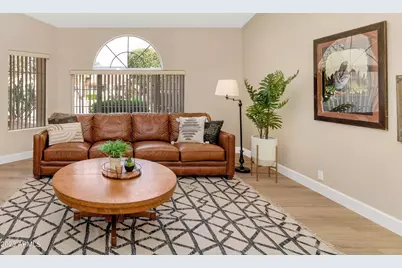 9013 W Kerry Lane, Peoria, AZ 85382 - Photo 2