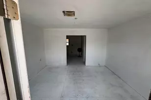 8910 N 10th St, Phoenix, AZ 85020 - Photo 2