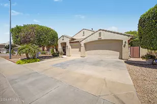 8208 W Deanna Dr, Peoria, AZ 85382 - Photo 2