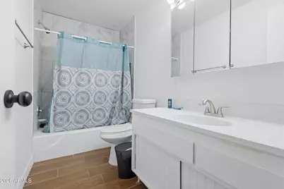2542 N 46th Street #3, Phoenix, AZ 85008 - Photo 8