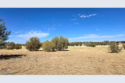 8495 W Antelope Run Road, Ash Fork, AZ 86320 - Photo 32