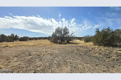 8495 W Antelope Run Road, Ash Fork, AZ 86320 - Photo 34